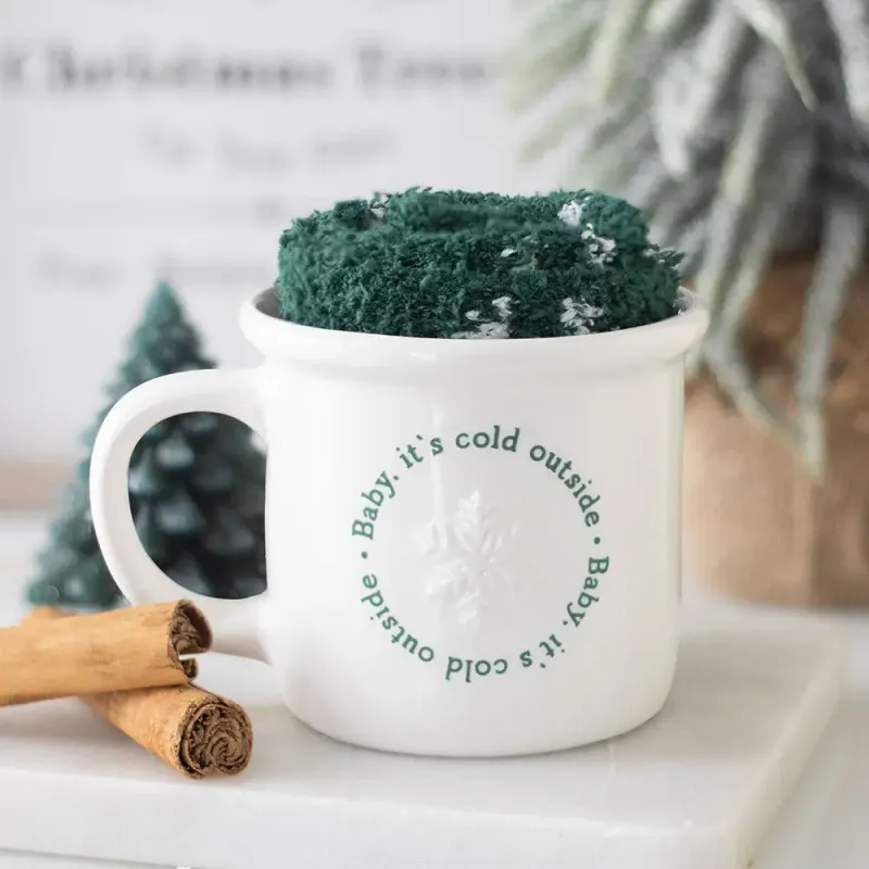 KOPP MED SOKKER – Baby it’s cold outside – Something Different