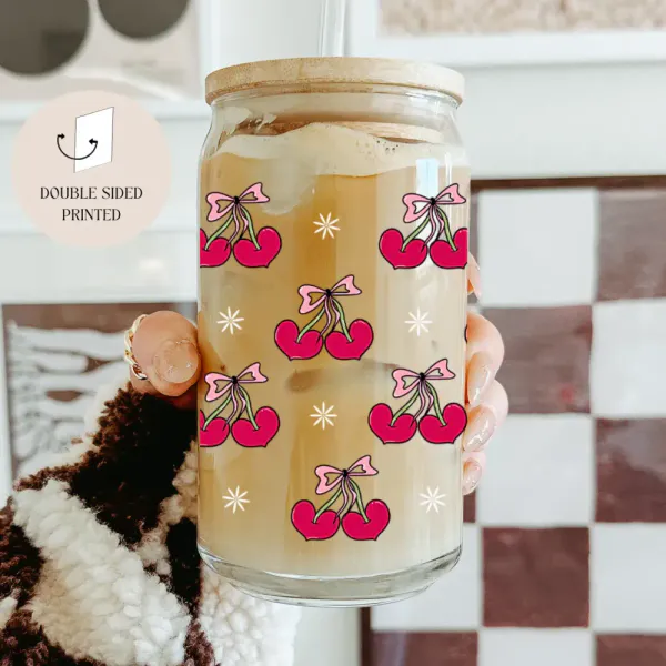 Hovedbilde DRIKKEGLASS MED LOKK OG SUGERØR – Kirsebær & Hjerter ...