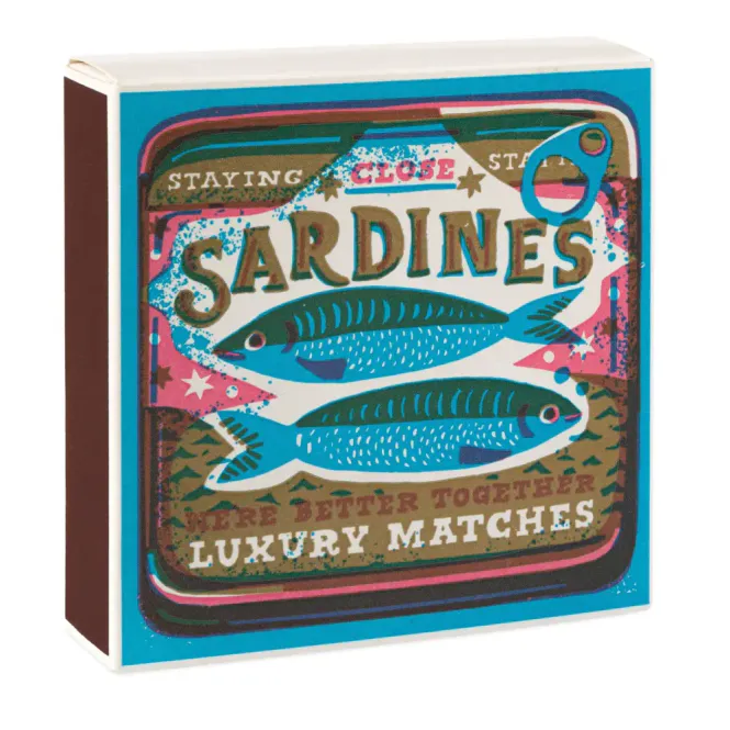 Hovedbilde FYRSTIKKER – Sardines – Archivist