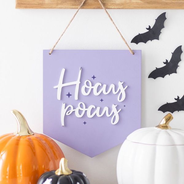 Hovedbilde SKILT – Hocus Pocus – Something Different