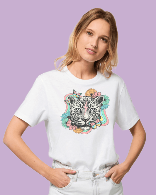 Hovedbilde T-SKJORTE – Wild & Bright – Leopardmotiv ...