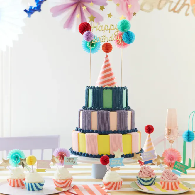 Hovedbilde KAKETOPP – Happy Birthday med stjerner og honeycomb ...