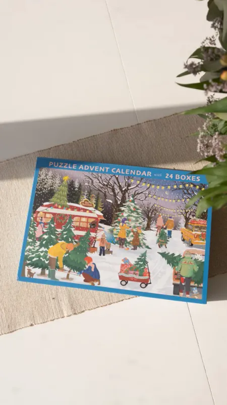 JULEKALENDER – Puslespill – Christmas Tree & Snowflakes – Vissevasse