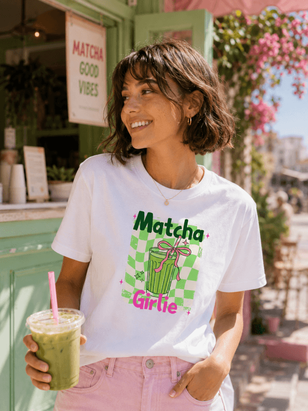 T-SKJORTE – Matcha Girlie – Festligtrykk