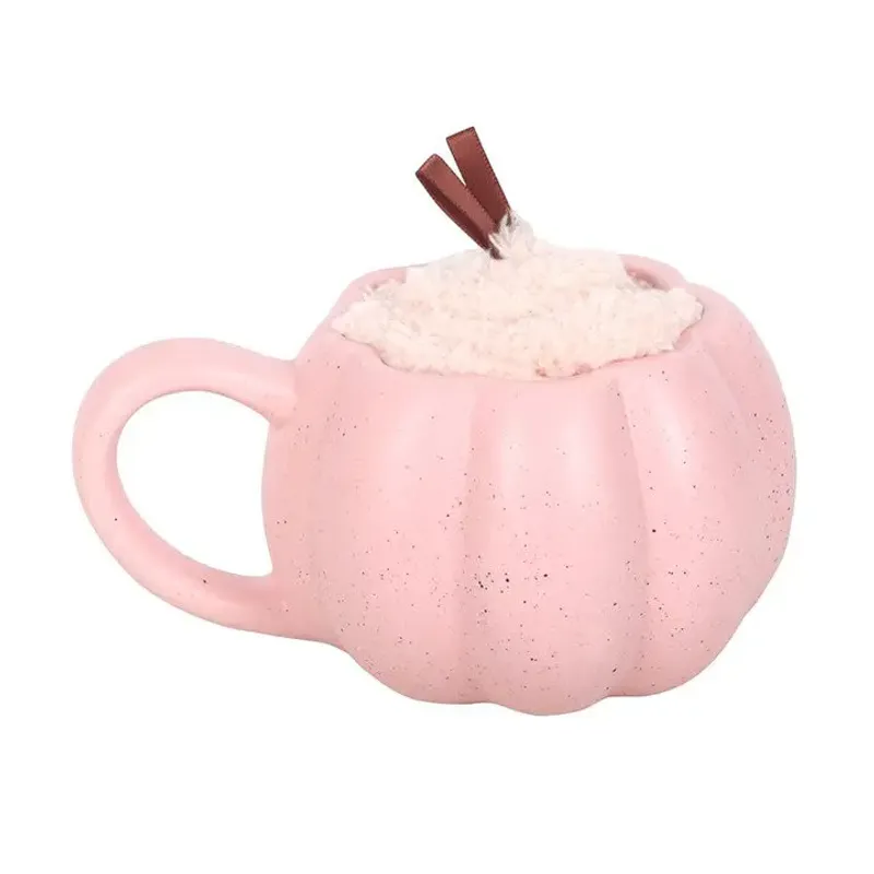 KOPP MED SOKKER – Rosa gresskar – Something Different