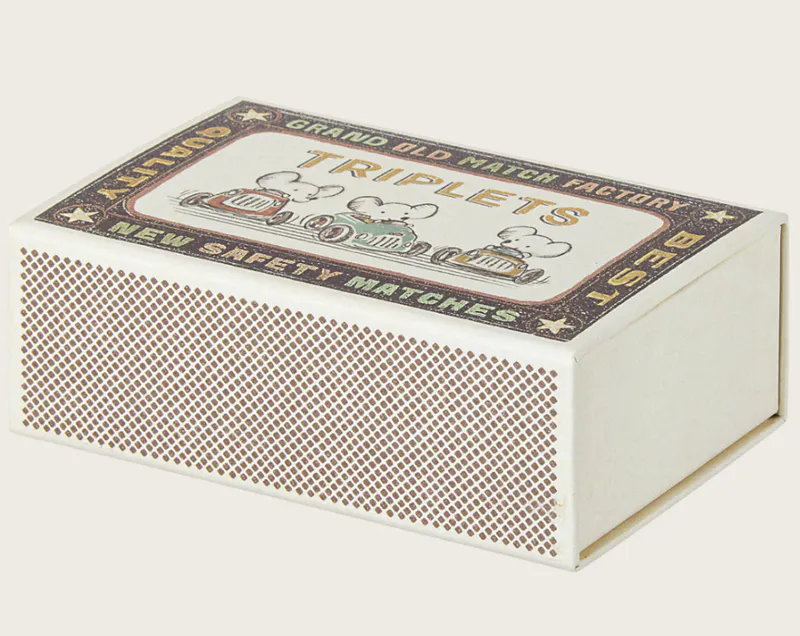 BABYMUS – Trillinger i fyrstikkeske – Maileg